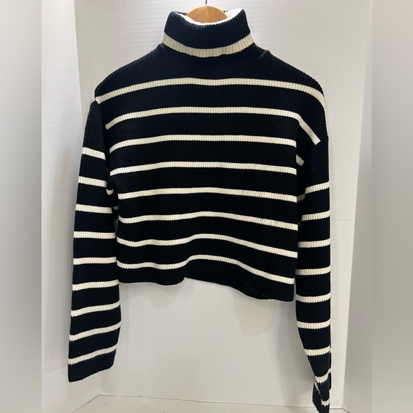 Zara Black and White Turtleneck Sweater with Stripes - Picture 3 of 10
